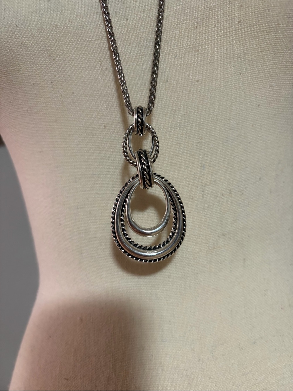 Sterling Silver-Tone Multi-Ring Pendant Necklace - Silver